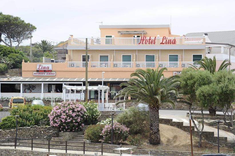 Lina Hotel Stintino Exteriör bild